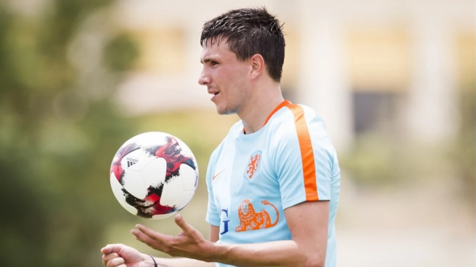 FOTO | 'Nieuwe shirts van Oranje uitgelekt'