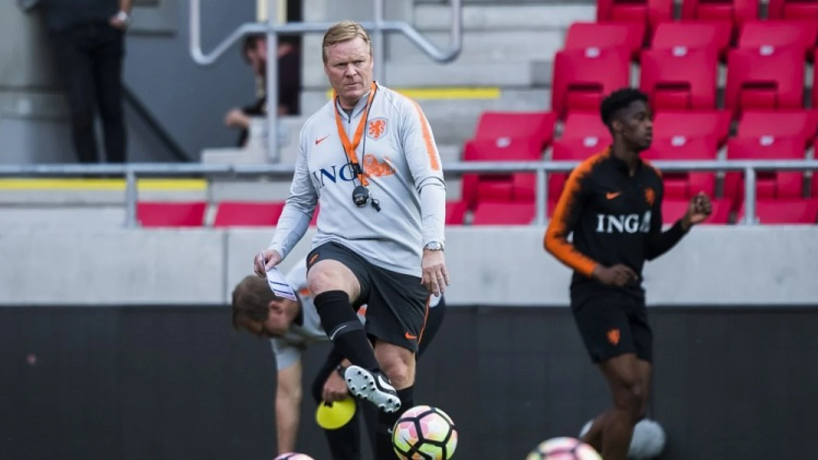 OPSTELLING | Oranje zonder Feyenoorders in basiselftal tegen Slowaken