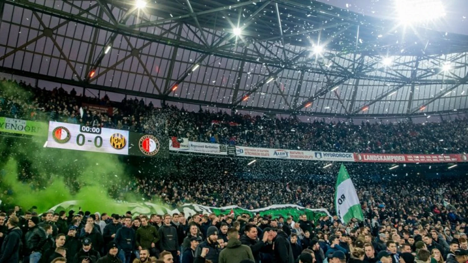 Eindhoven weert 'Feyenoord-hooligans' tijdens JC Schaal