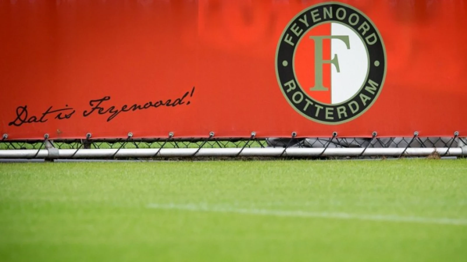 STAND | Feyenoord begint het nieuwe seizoen met een nederlaag