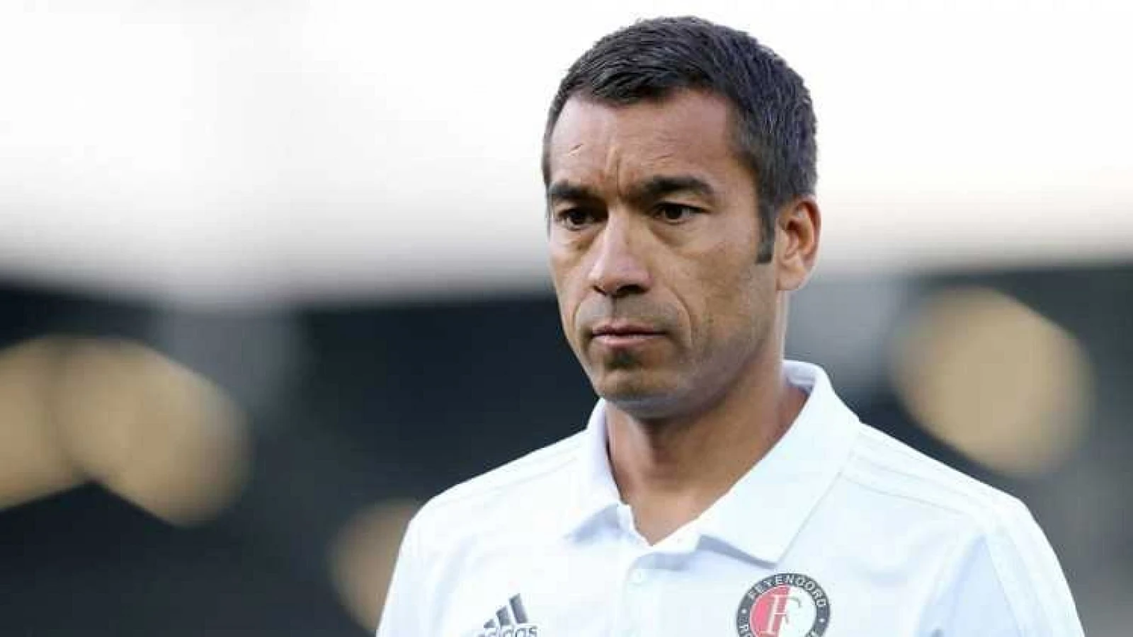 Van Bronckhorst: 'Ik denk nu dat het zo blijft, maar we hebben nog een week'