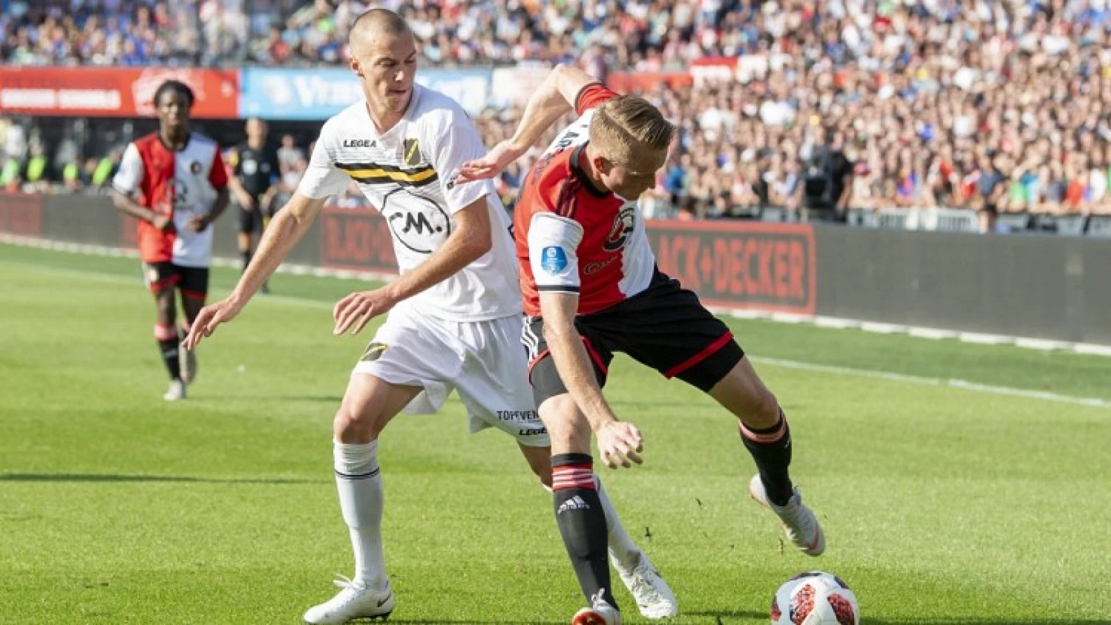 AD keihard naar Larsson toe: 'Slechtst beoordeelde speler van speelronde vier'