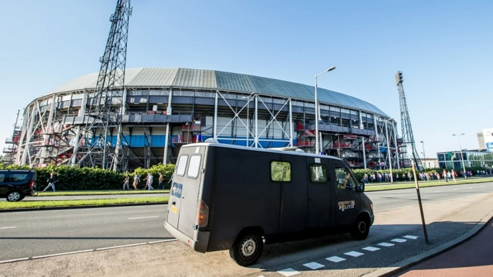 AZ-Feyenoord op de tocht door 'heftigste acties ooit'