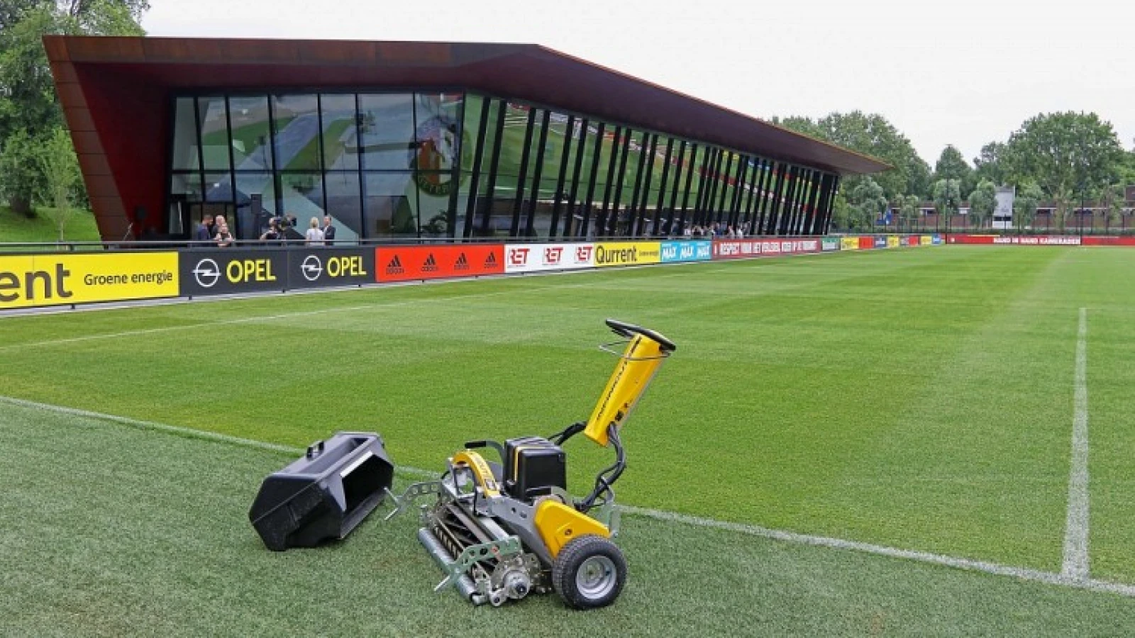 Feyenoord ziet jeugdinternationals terugkeren op 1908