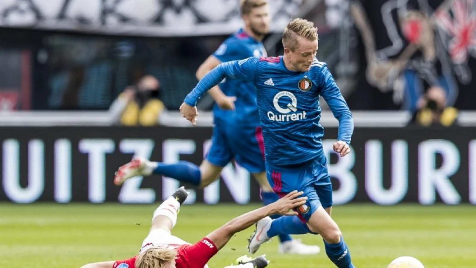 STAND | Feyenoord blijft derde ondanks gelijkspel tegen AZ