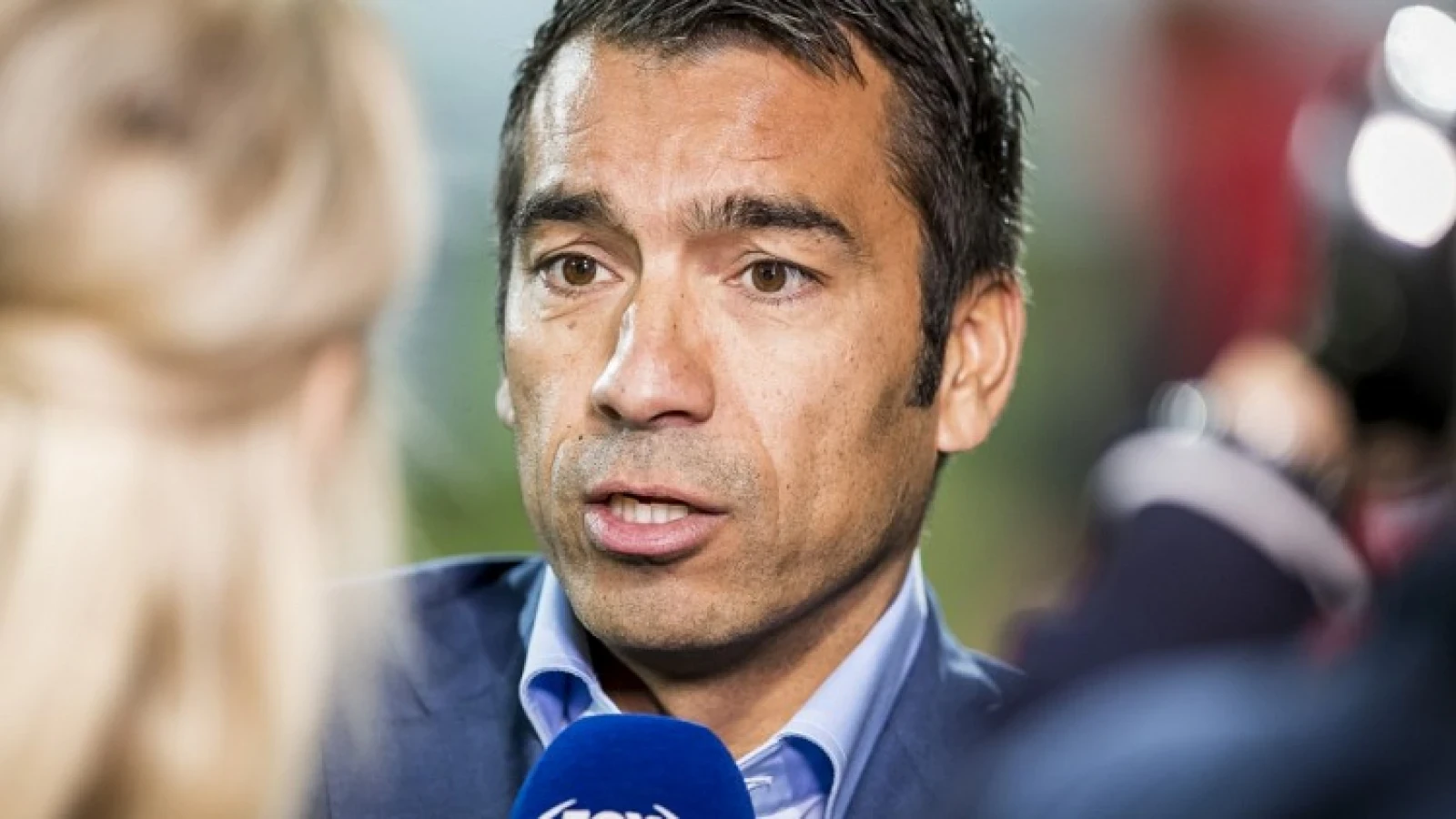 Van Bronckhorst: 'Hij heeft het naar behoren gedaan'