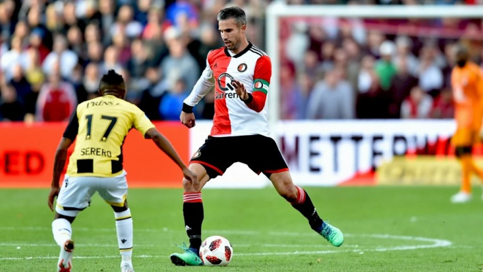 Van Persie: 'Gio had een goede speech vandaag, dat deed hij goed'