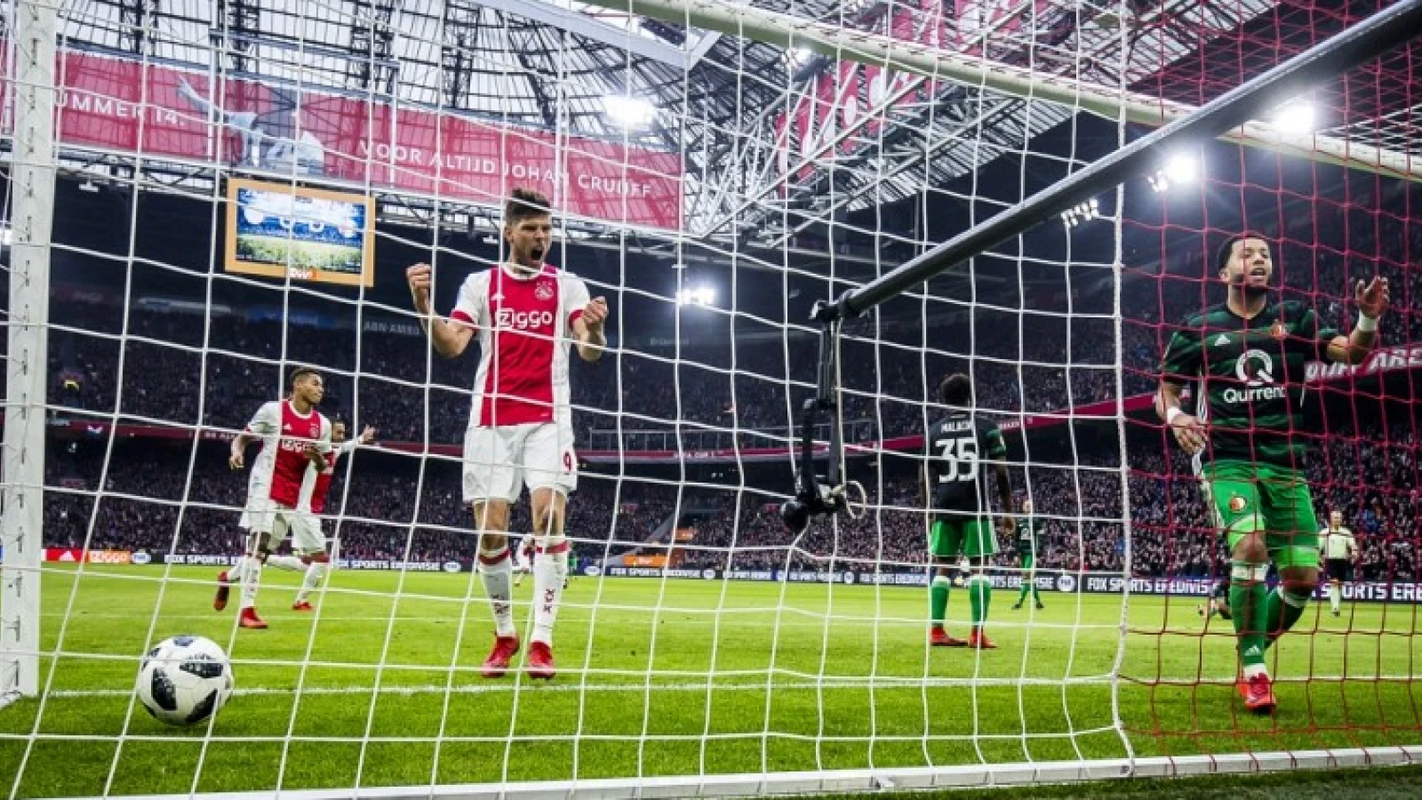 Nederlaag in Amsterdam niet erg: 'Je laat het dus niet liggen tegen Ajax en al helemaal zelden tegen PSV'
