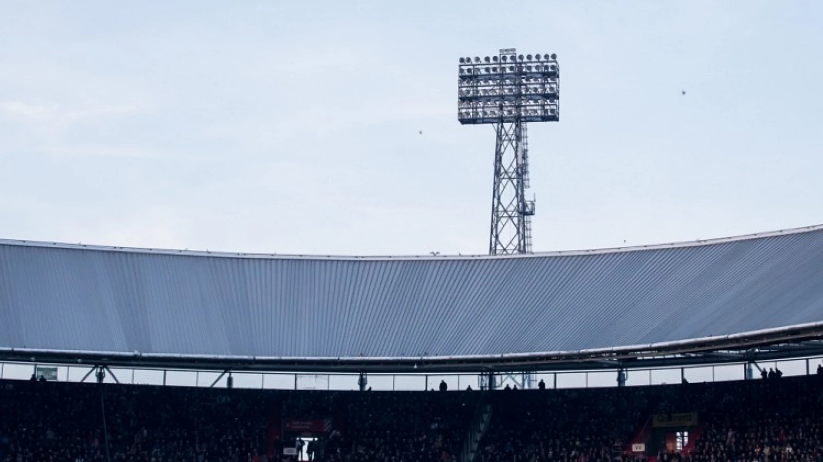 Stadion Feijenoord maakt op ludieke manier opnieuw excuses aan VVV Venlo