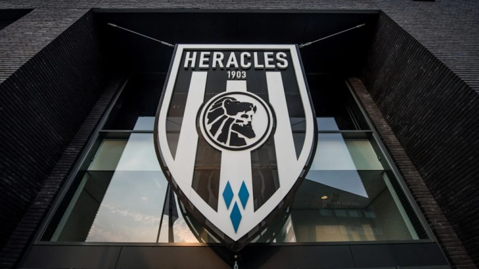 Eredivisie CV  komt met statement: 'Heracles dreigt niet met juridische stappen'