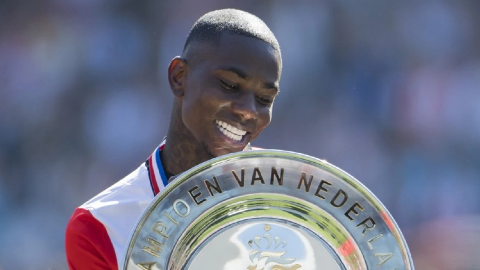 'Eljero Elia hoopt op overstap naar Feyenoord'