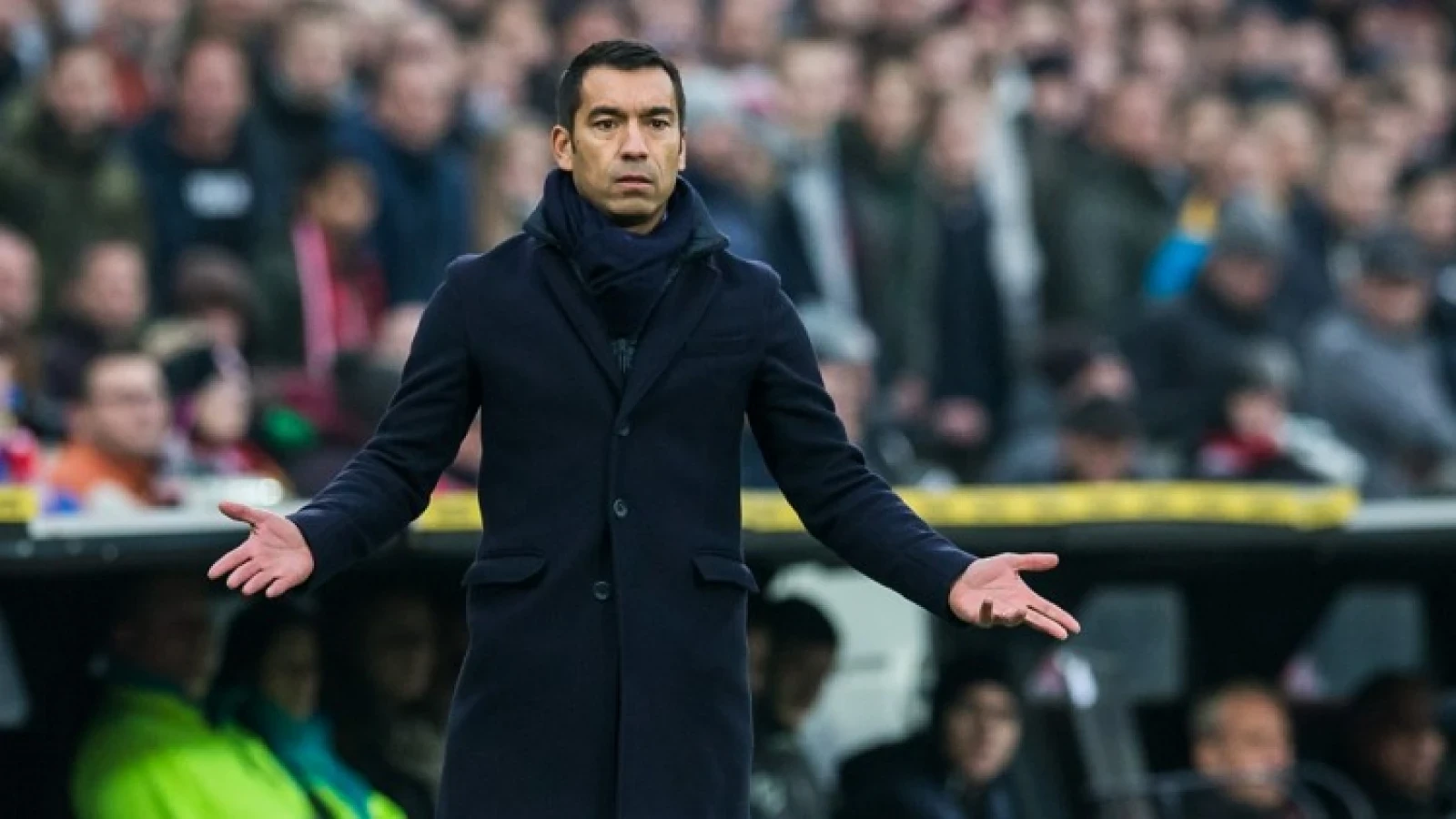 Van Bronckhorst: 'Dan wordt het een heel moeilijke wedstrijd'