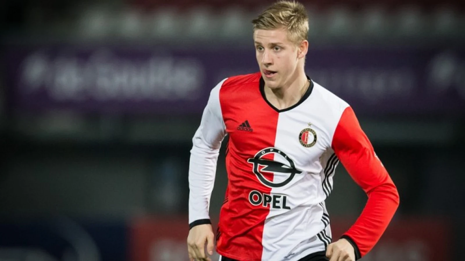 Begrip voor jeugdspeler: 'Feyenoord moet keihard optreden'