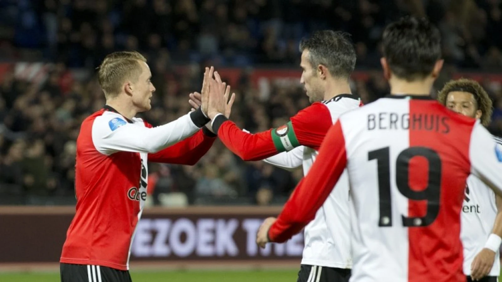 Feyenoord heeft gemakkelijke avond in De Kuip tegen VVV-Venlo