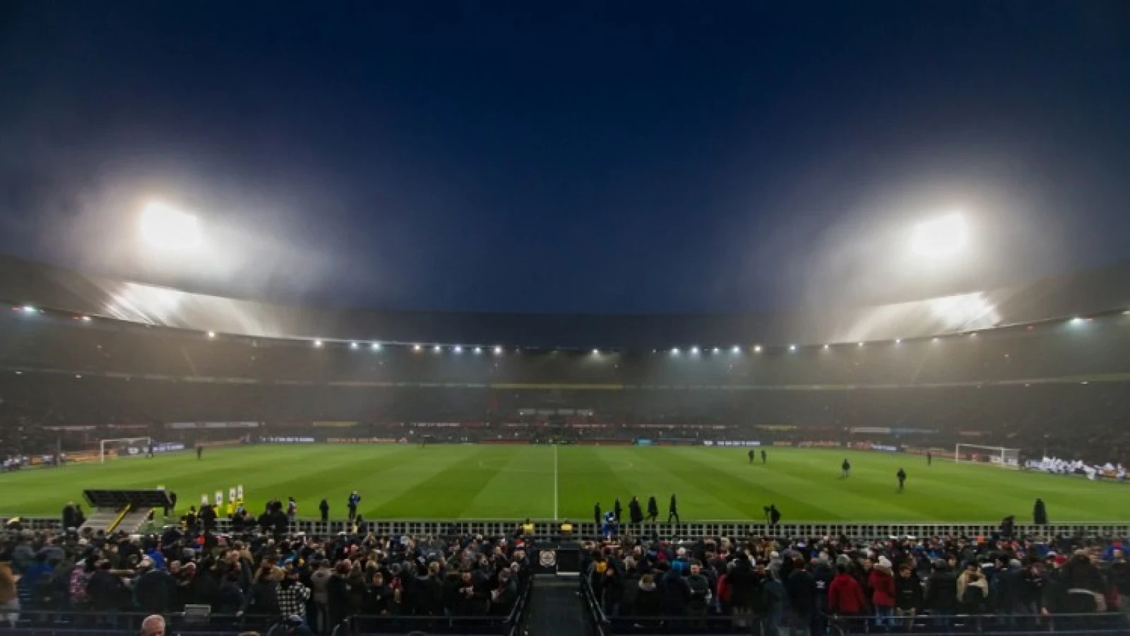 'Bekerwinst wéér reddingsboei voor Feyenoord'