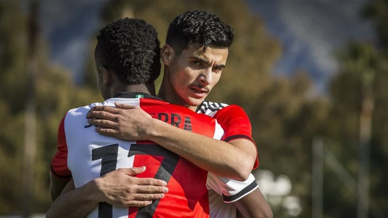 Feyenoord wint vrij gemakkelijk van Karlsruher SC