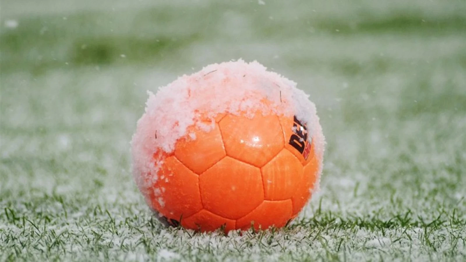 FOTO | Winterwonderland in De Kuip