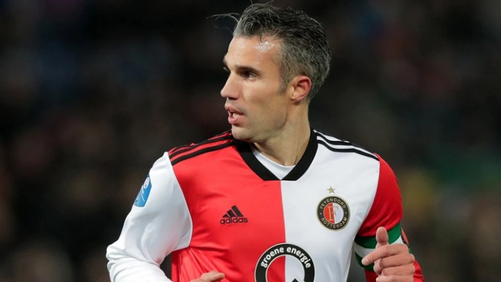 Van Persie lovend: 'Iedereen heeft eraan bijgedragen'