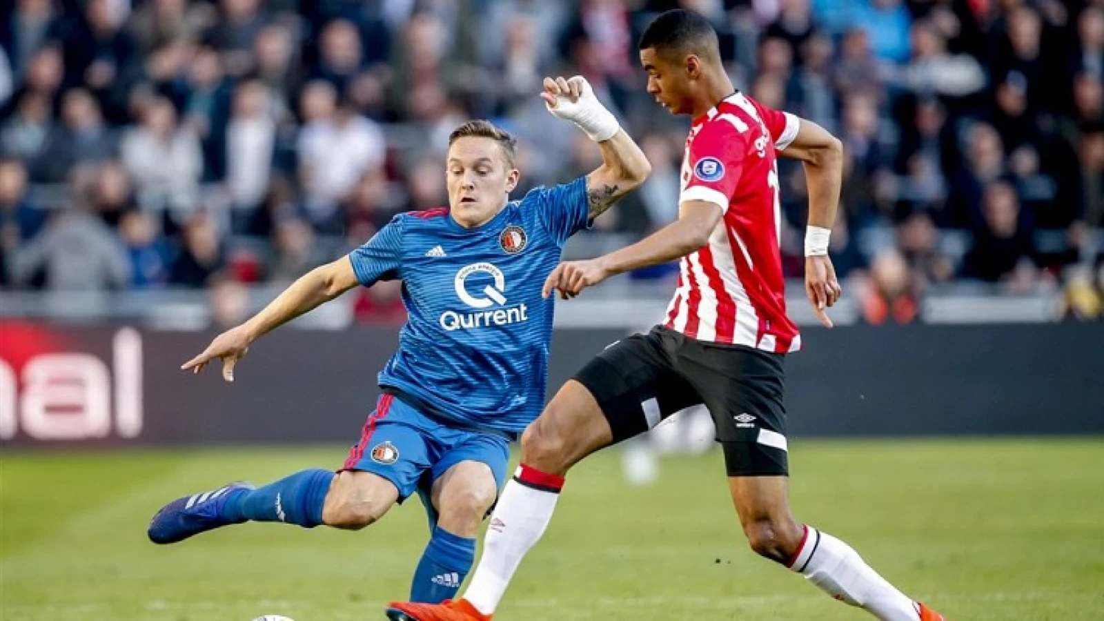 STAND | Feyenoord loopt punt uit door verlies AZ