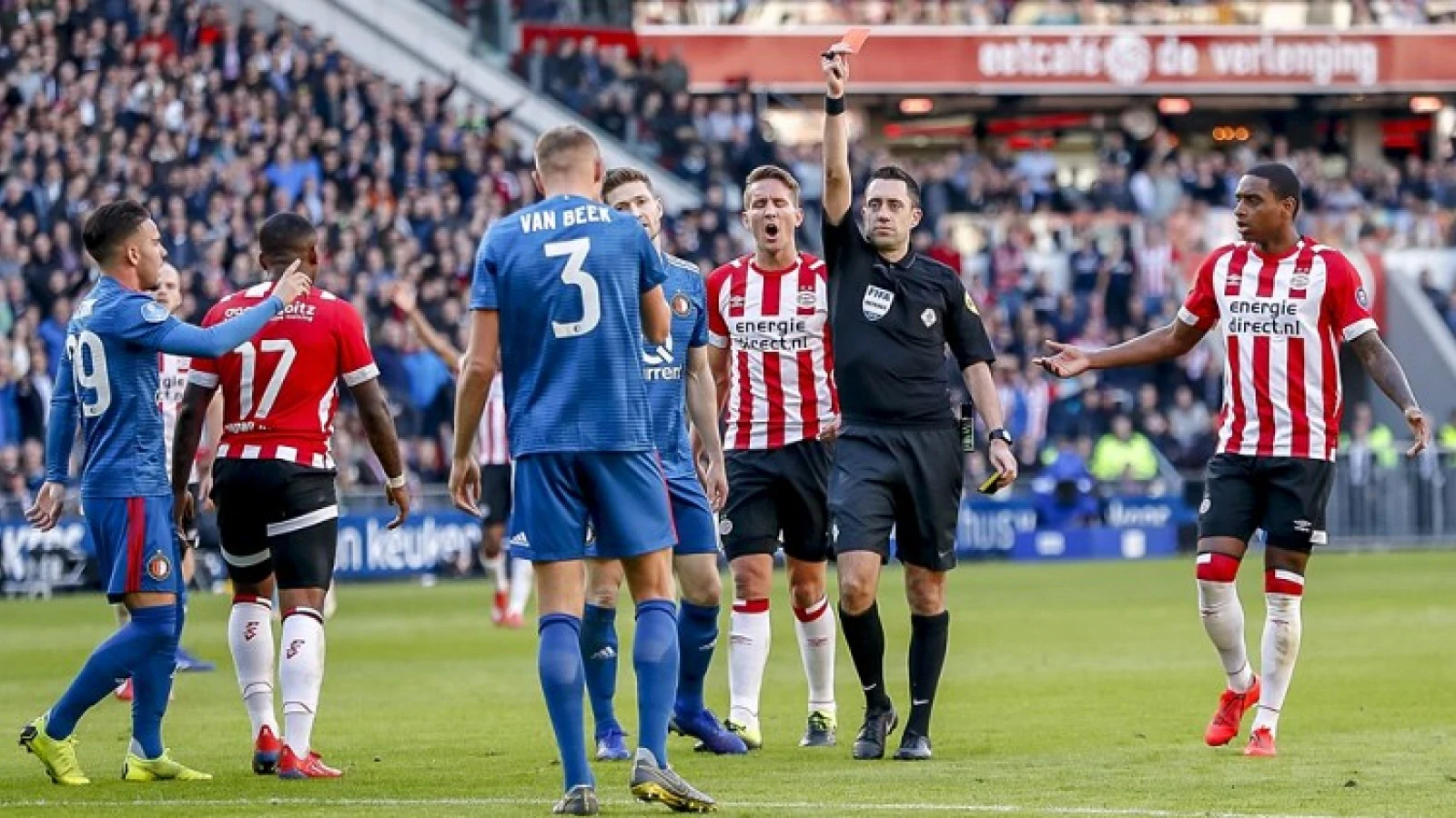 Derksen keihard: 'Wat doet deze jongen in het eerste van Feyenoord?'