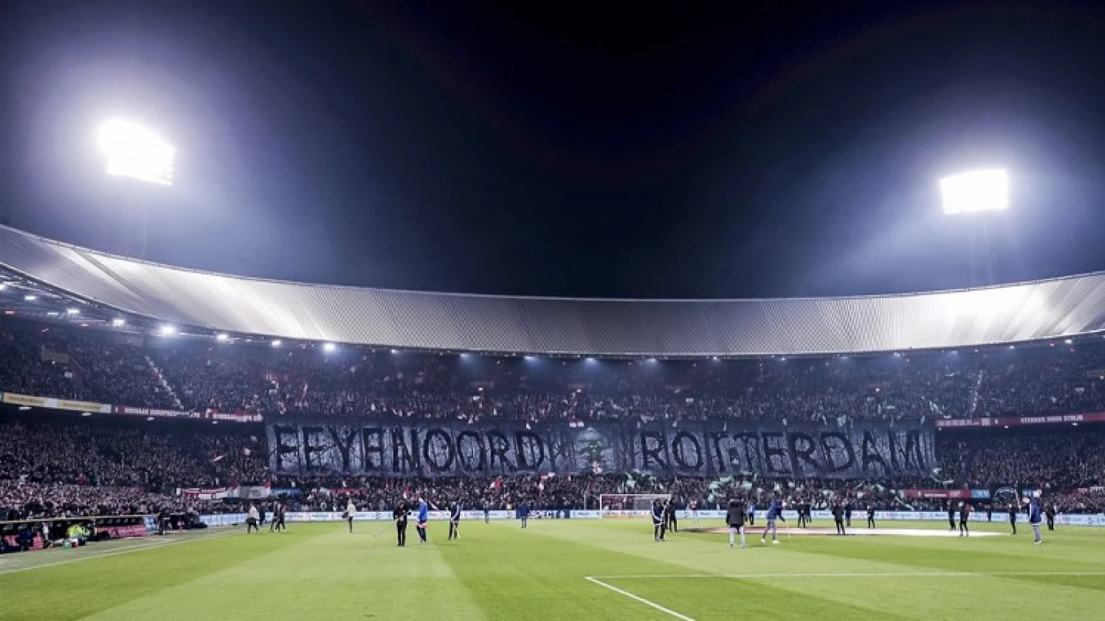 Feyenoord gaat op zoek naar persoon die verwijzing naar rellen en Nouri op spandoek spoot