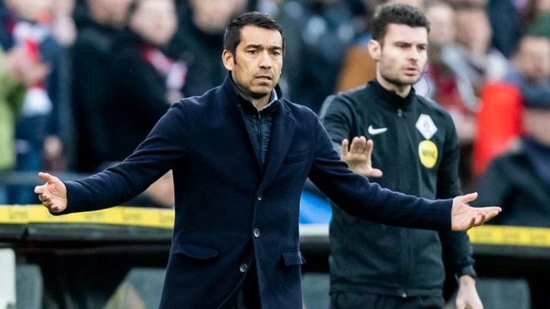 Van Bronckhorst: 'Hij speelde een enorme rol na de wedstrijd tegen Ajax'