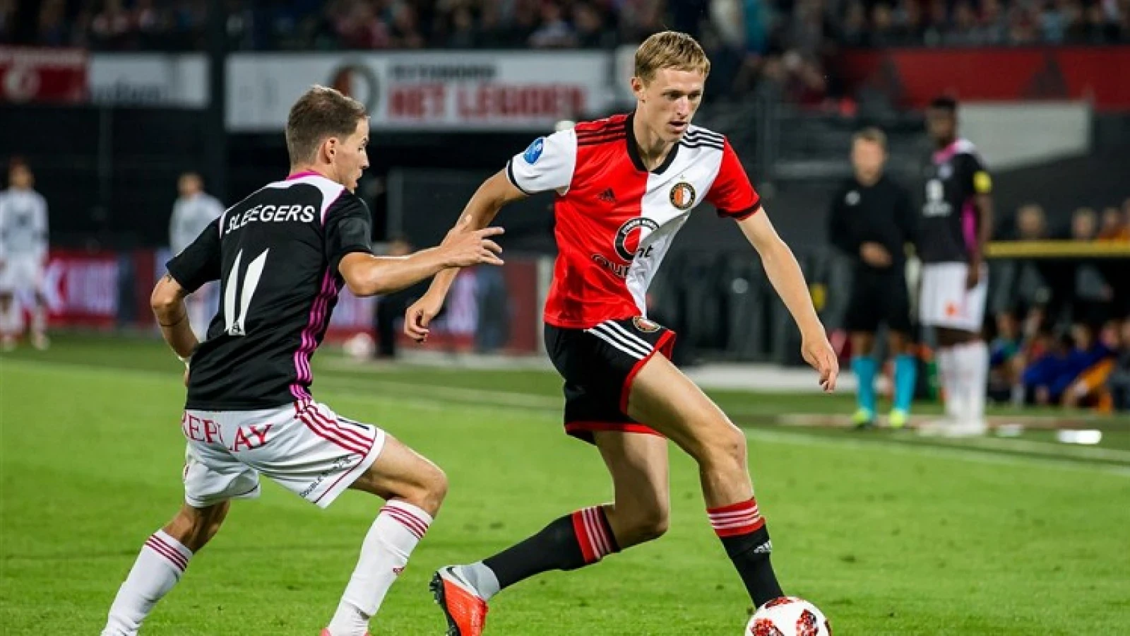 Feyenoord-talent openhartig: 'De eerste keer werd ik afgewezen'