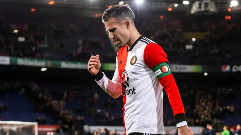 Van Persie complimenteert voorbeeld: 'Hij was de beste op zijn positie'