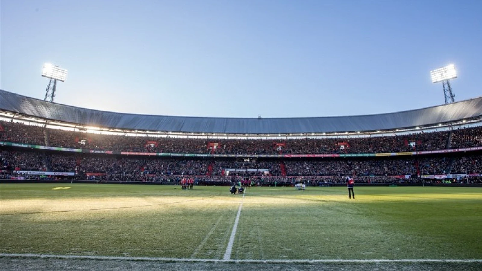 Ook Feyenoord met rouwbanden tegen FC Utrecht