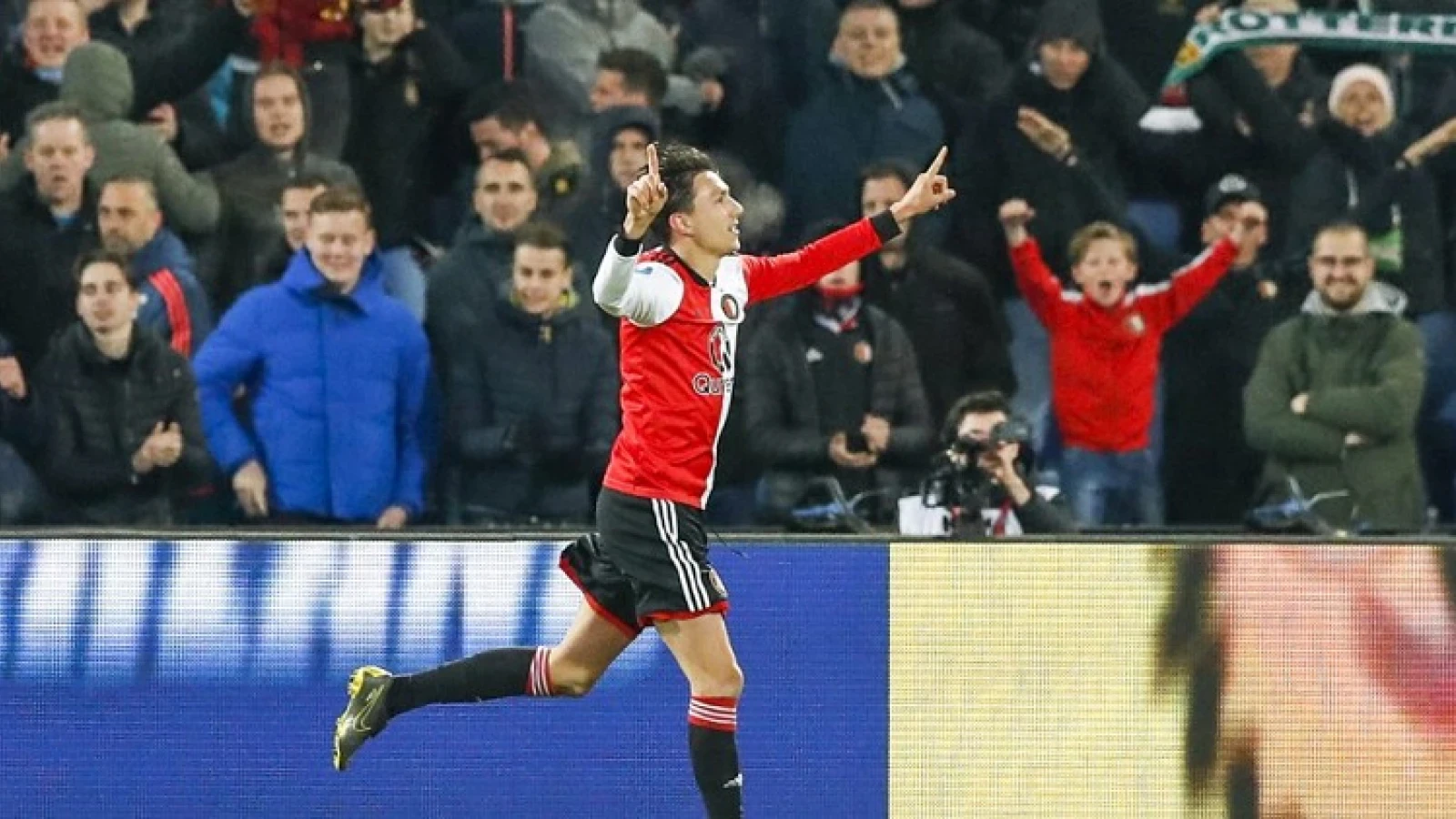 STAND | Feyenoord wint en doet goede zaken voor plek drie 