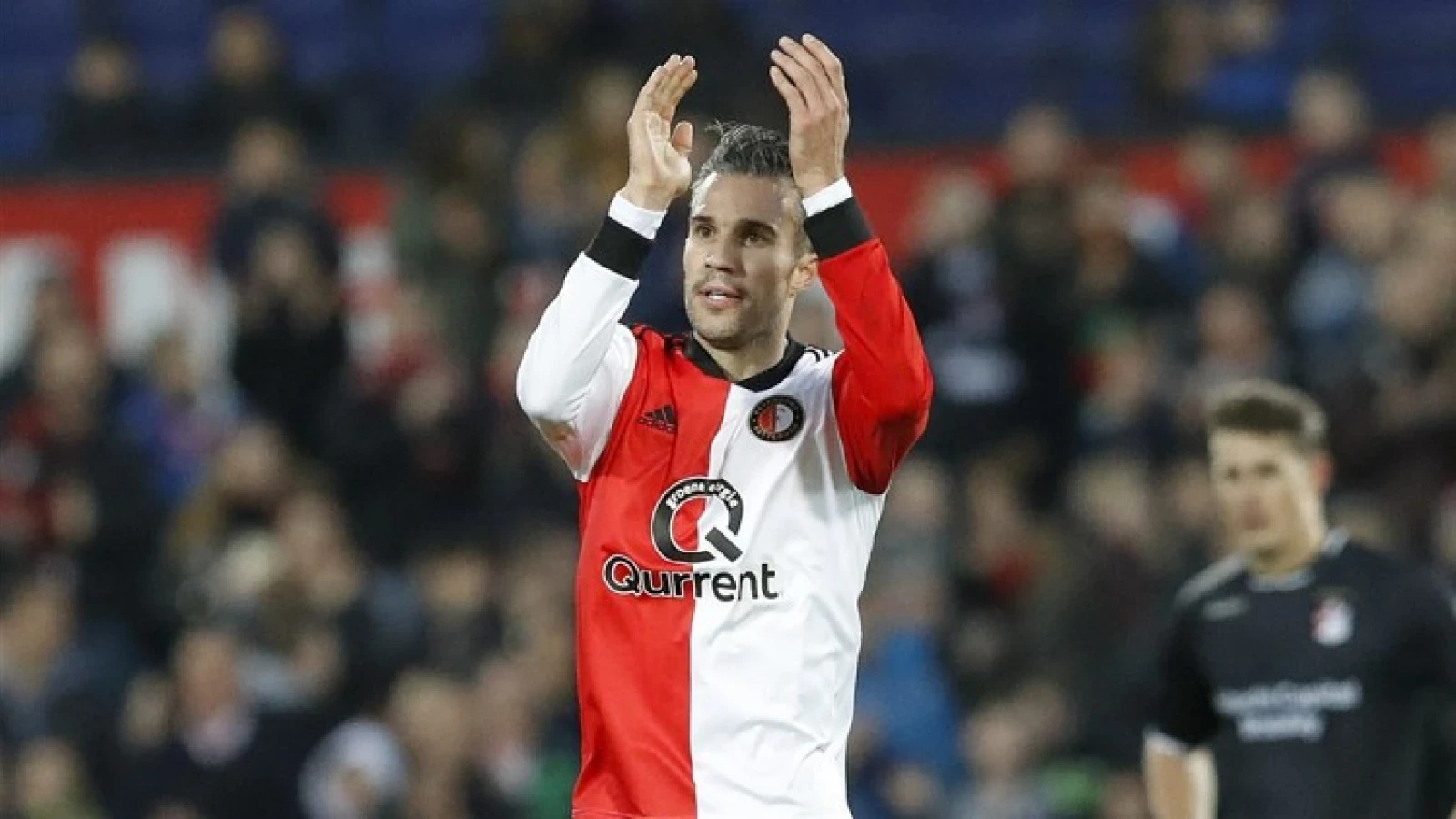 Feyenoord speelt zondag met speciale Robin van Persie badge op shirt