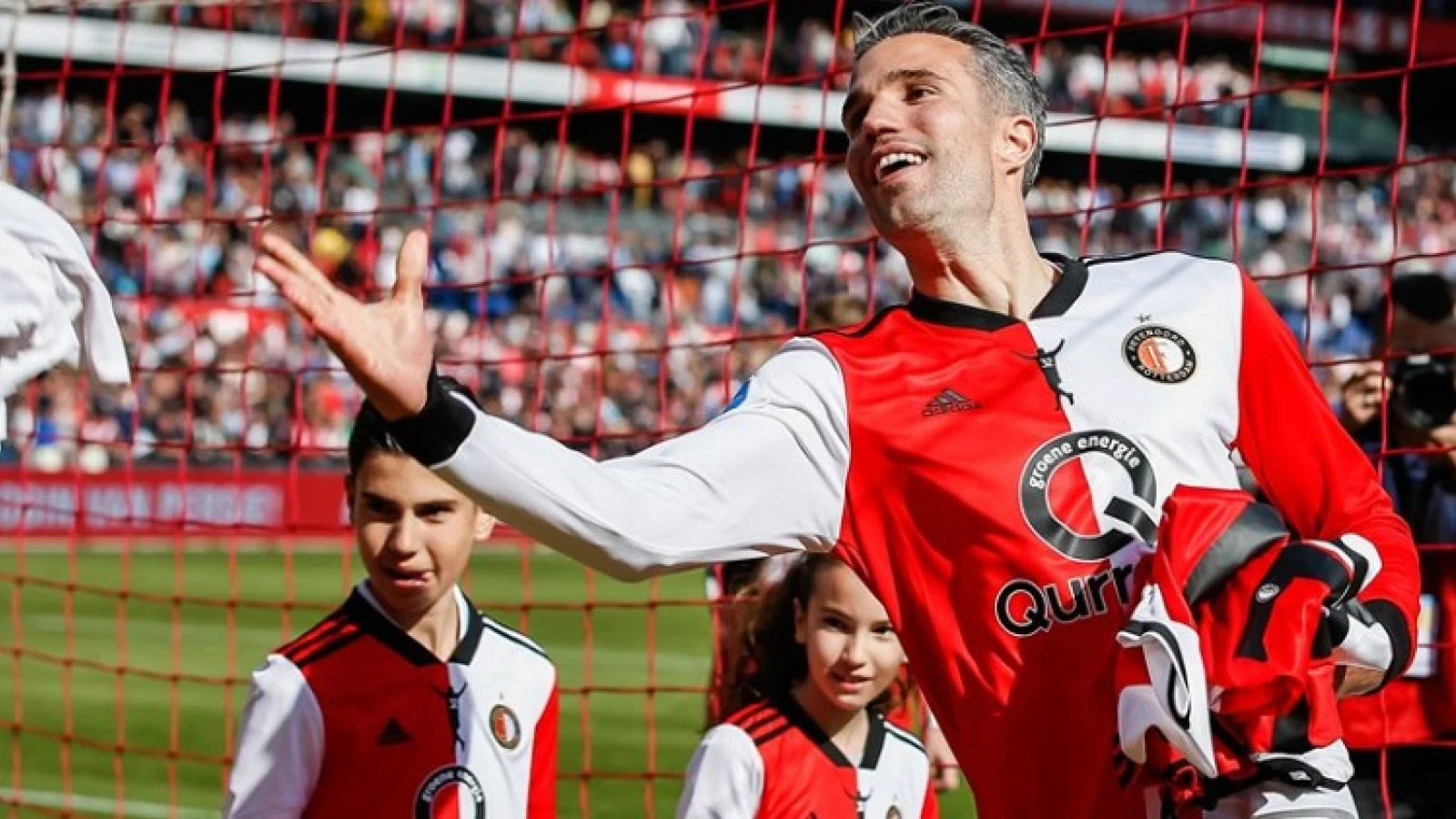 'Van Persie bedankt Feyenoord en gaat genieten van vrijheid'