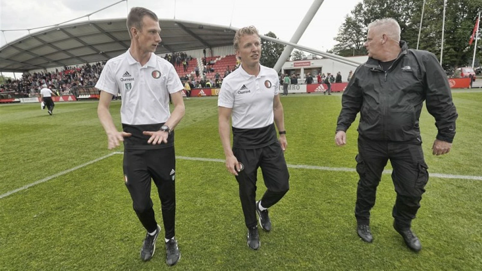'Nu moet het verbod worden uitgebreid tot alle onderlinge confrontaties tussen Ajax en Feyenoord'