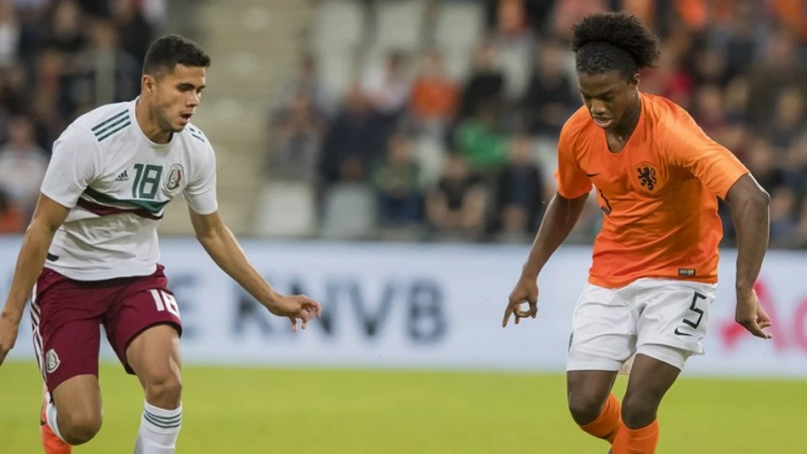Malacia: 'Ik wil volgend jaar echt eerste linksback Feyenoord worden'