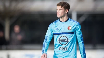 Eerste profcontract voor Twan van der Zeeuw bij Feyenoord