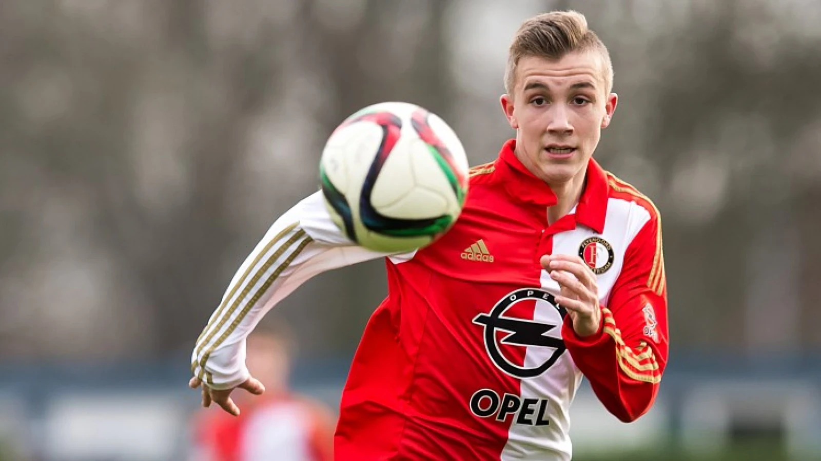 Twee jeugdspelers trainen vrijdag voor het eerst mee met Feyenoord 1