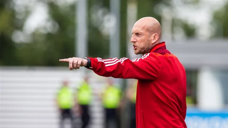 Stam lovend over jeugdige Feyenoorder: 'Die jongen kan harstikke goed voetballen'