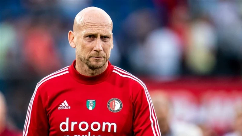 OPSTELLING | Jaap Stam kiest voor Tapia in de basis