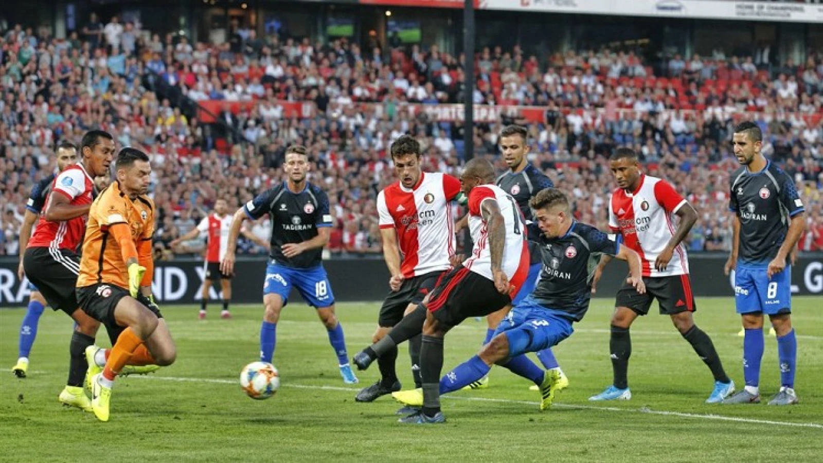 'Feyenoord heeft na aantrekken verdediger geen ruimte meer voor een spits'