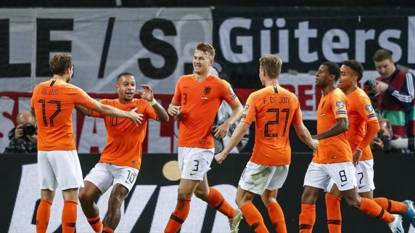 Veerkrachtig Oranje wint in Duitsland na goede tweede helft 