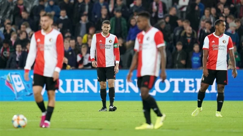Ontluisterend Feyenoord verliest verdiend van AZ