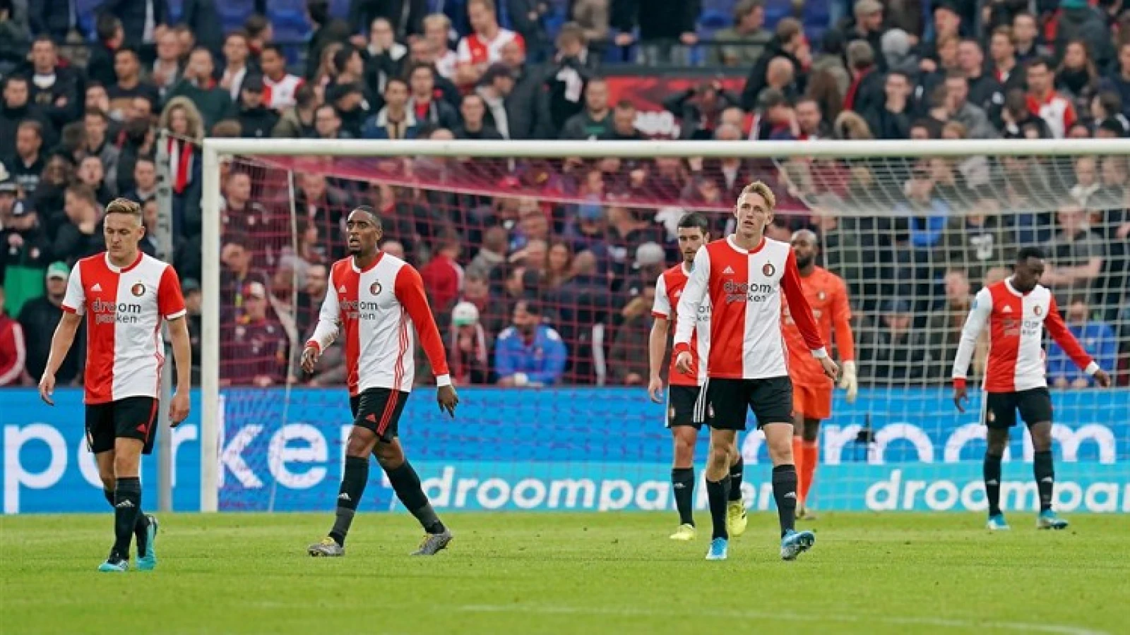 STAND | Feyenoord zakt op ranglijst door gelijkspel tegen Heracles Almelo
