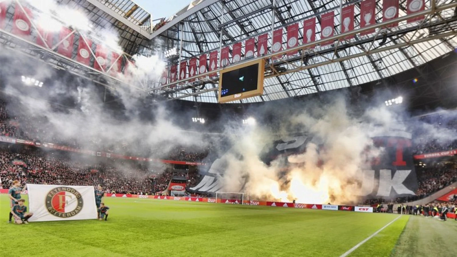 STAND | Feyenoord twaalfde na oorwassing tegen Ajax
