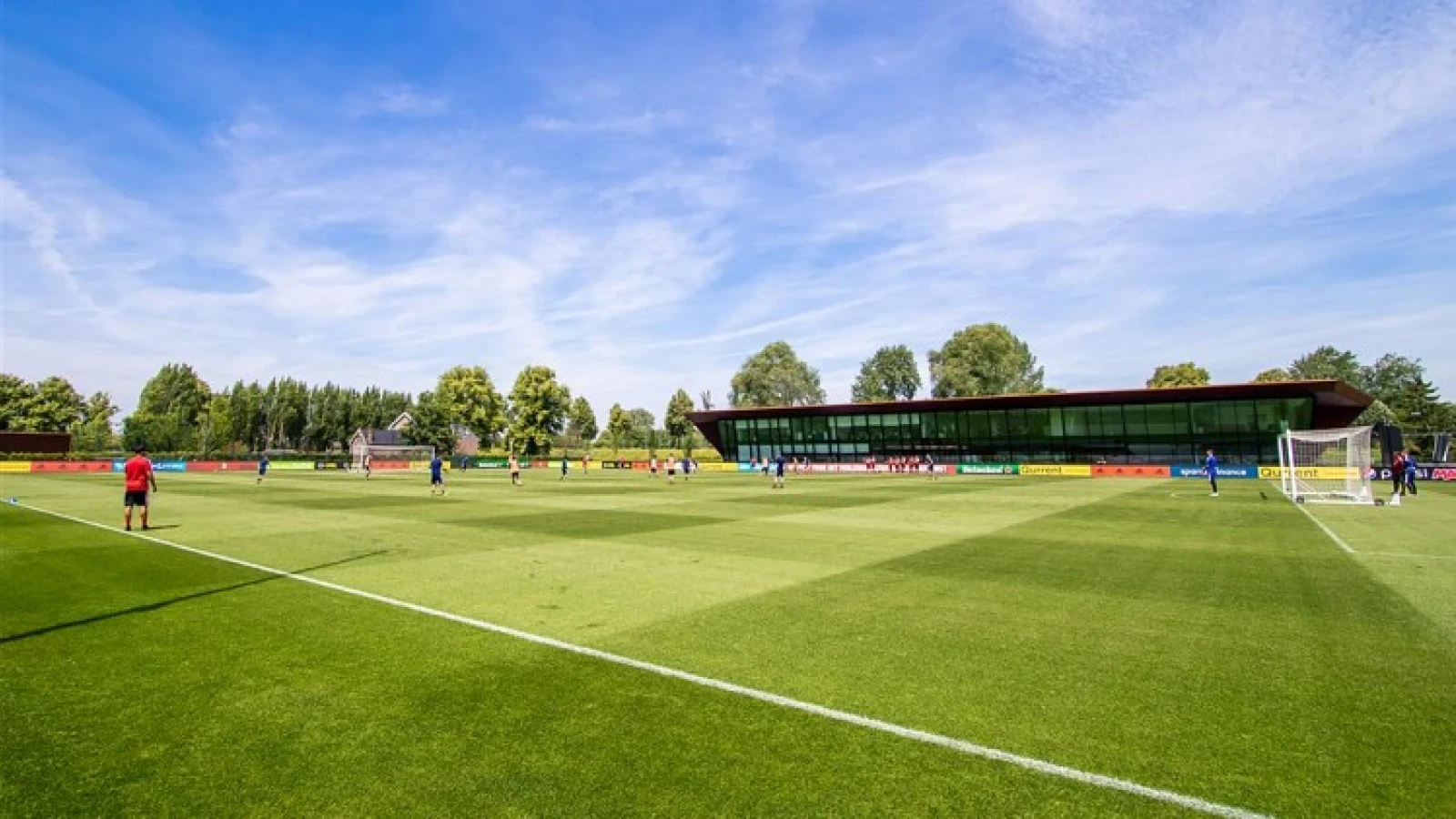 Internationals keren terug op trainingscomplex 1908