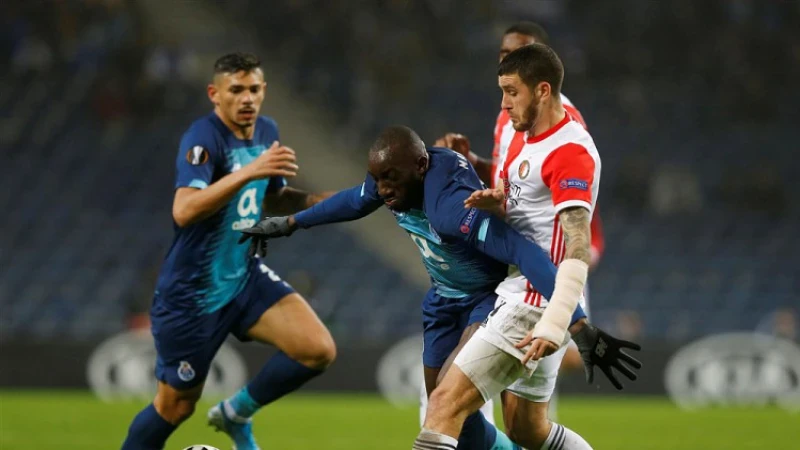 Strijdend Feyenoord verliest van FC Porto en is uitgeschakeld in de Europa League