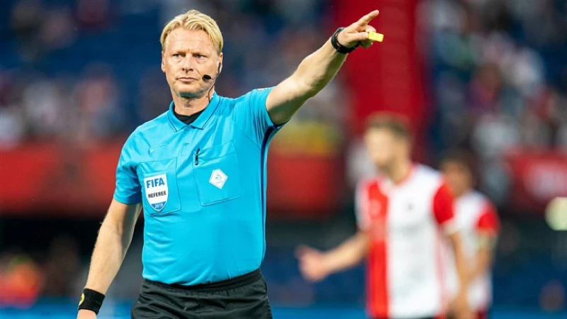 Kevin Blom scheidsrechter tijdens bekerwedstrijd tussen Fortuna Sittard en Feyenoord