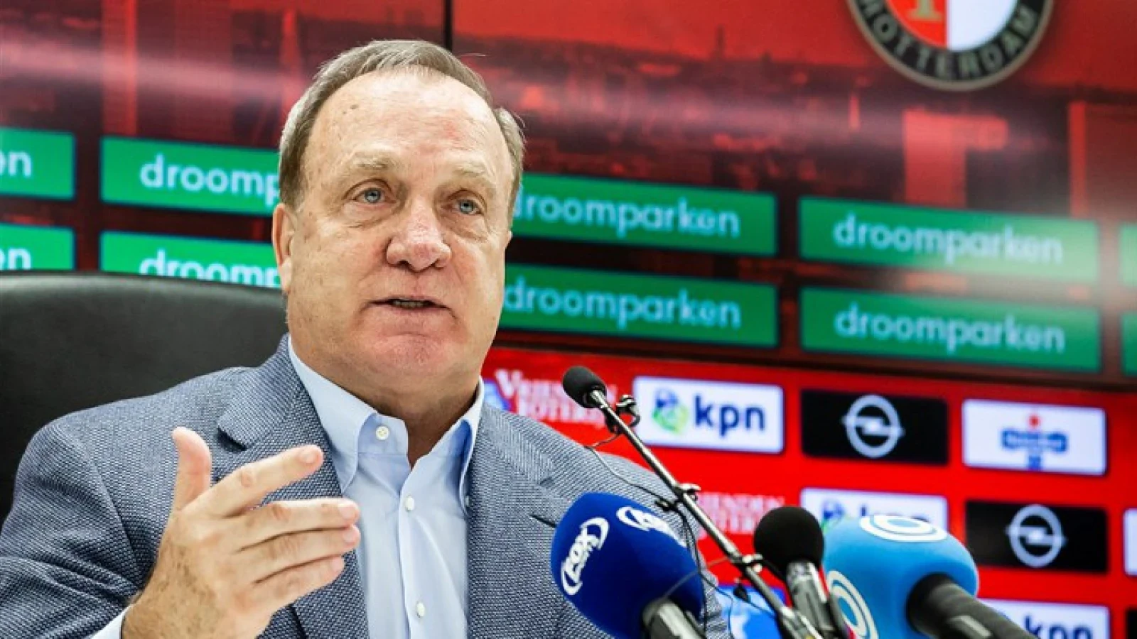 Advocaat over 'onrust': 'Daar praat ik niet over met de spelers'