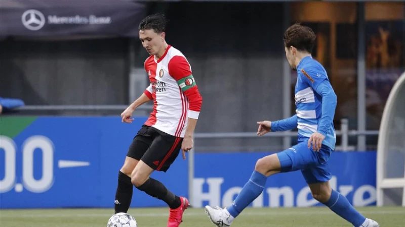 Feyenoord wint na laat doelpunt Bozenik van PEC Zwolle