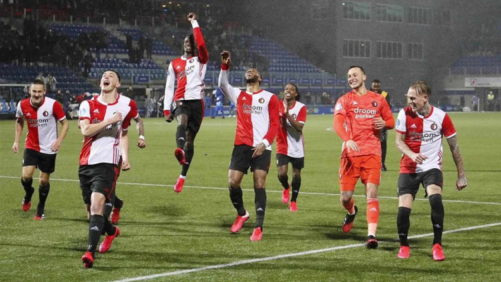 STAND | Feyenoord loopt in op plek twee na winst op PEC Zwolle