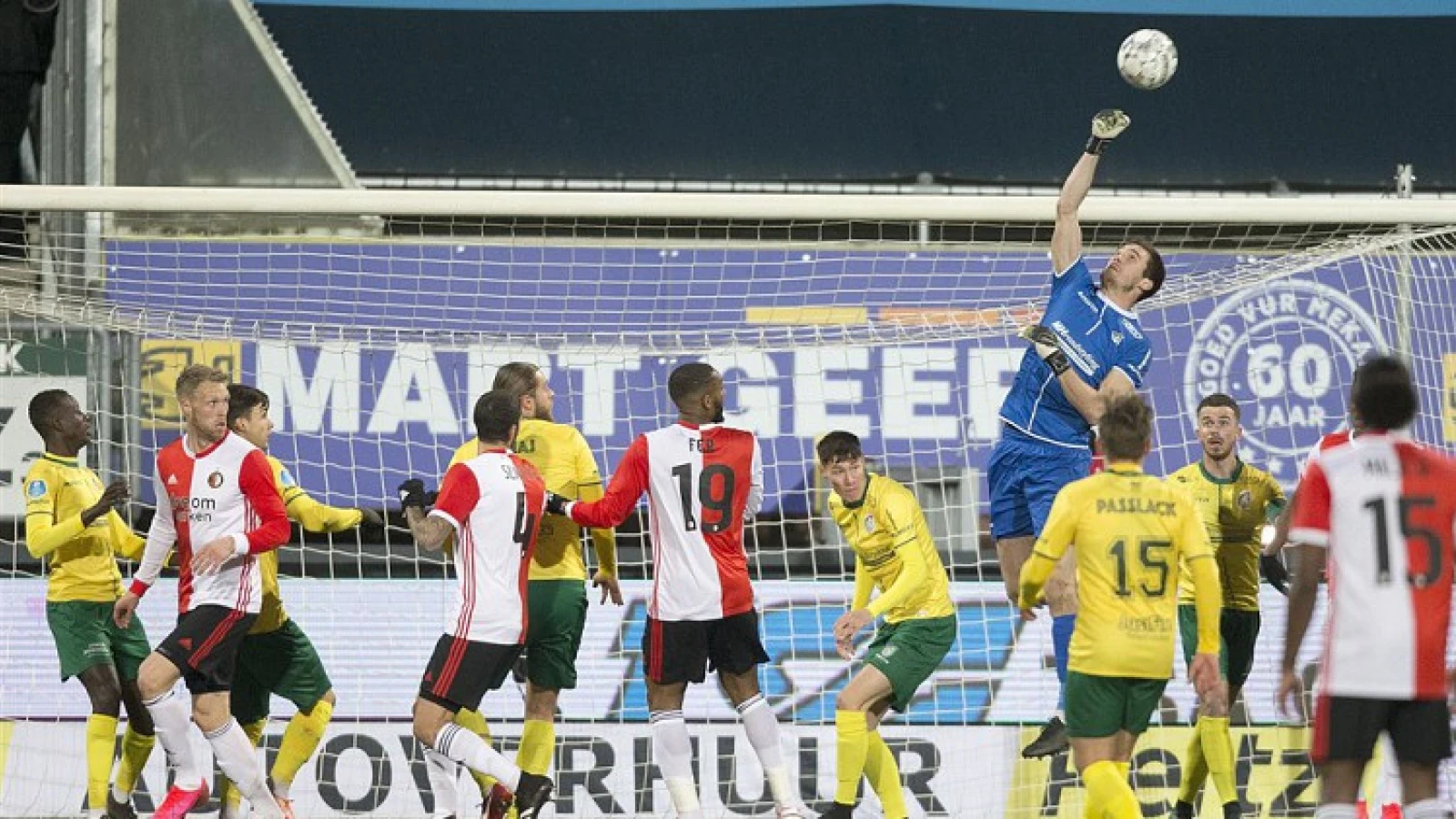 DE TEGENSTANDER | Fortunezen boekten laatste uitsucces in de Kuip